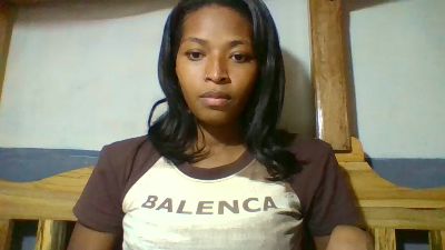 Laris_chou live cam on Cam4