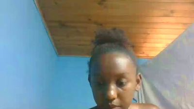 Larissa live cam on Cam4