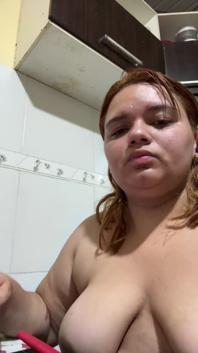 Larissababby live cam on Cam4