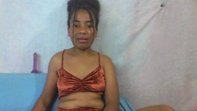 Larj live cam on Cam4