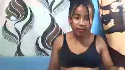 Larj live cam on Cam4