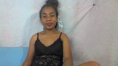 Larj live cam on Cam4