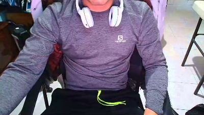 Larry_Art_A live cam on Cam4