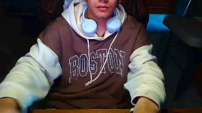 Larry_Art_A live cam on Cam4