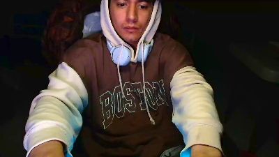 Larry_Art_A live cam on Cam4