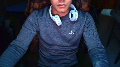 Larry_Art_A live cam on Cam4