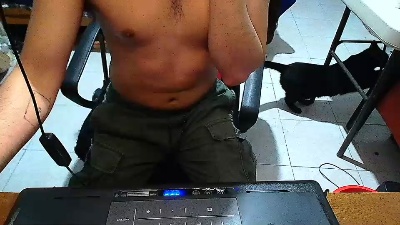Larry_Art_A live cam on Cam4
