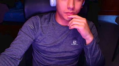 Larry_Art_A live cam on Cam4