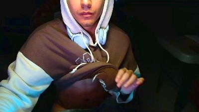 Larry_Art_A live cam on Cam4