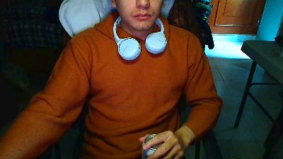 Larry_Art_A live cam on Cam4