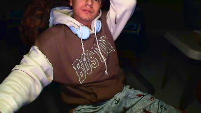 Larry_Art_A live cam on Cam4