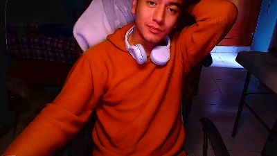 Larry_Art_A live cam on Cam4