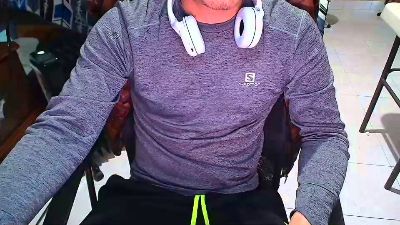 Larry_Art_A live cam on Cam4