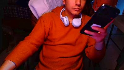 Larry_Art_A live cam on Cam4