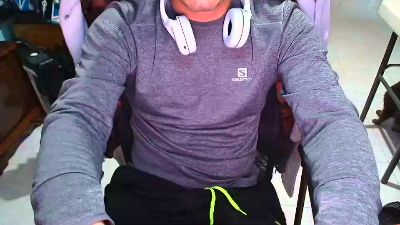 Larry_Art_A live cam on Cam4