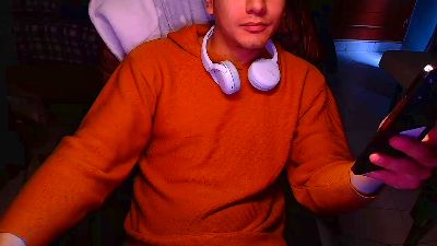 Larry_Art_A live cam on Cam4