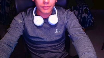 Larry_Art_A live cam on Cam4