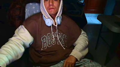 Larry_Art_A live cam on Cam4
