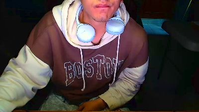 Larry_Art_A live cam on Cam4