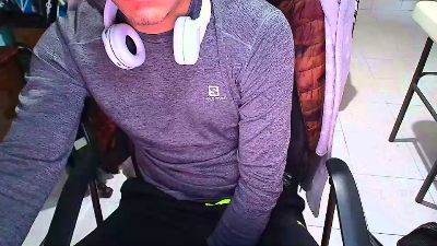 Larry_Art_A live cam on Cam4