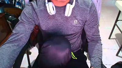Larry_Art_A live cam on Cam4