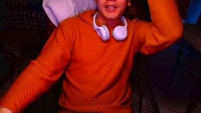 Larry_Art_A live cam on Cam4