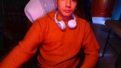 Larry_Art_A live cam on Cam4