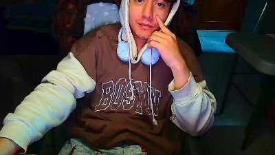 Larry_Art_A live cam on Cam4