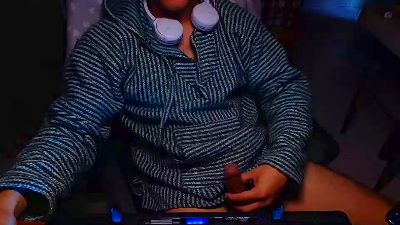 Larry_Art_A live cam on Cam4