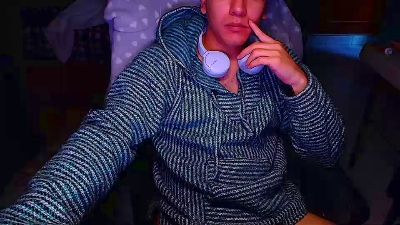 Larry_Art_A live cam on Cam4