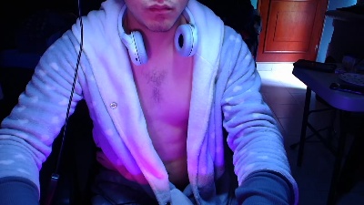 Larry_Art_A live cam on Cam4