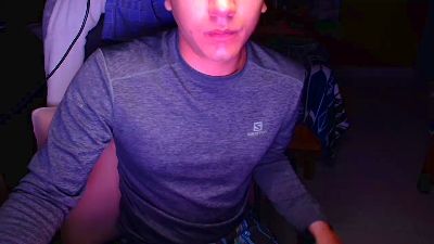 Larry_Art_A live cam on Cam4