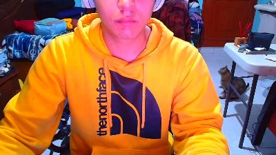 Larry_Art_A live cam on Cam4