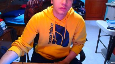 Larry_Art_A live cam on Cam4