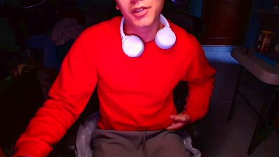 Larry_Art_A live cam on Cam4