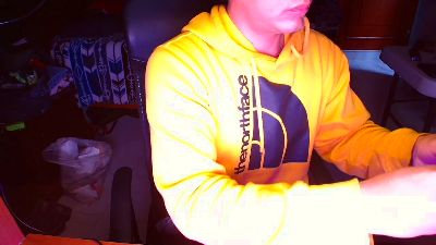 Larry_Art_A live cam on Cam4