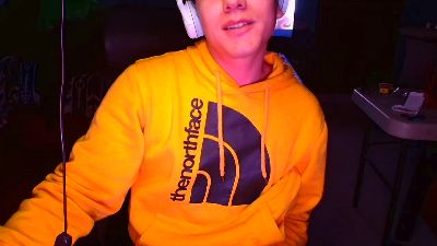 Larry_Art_A live cam on Cam4