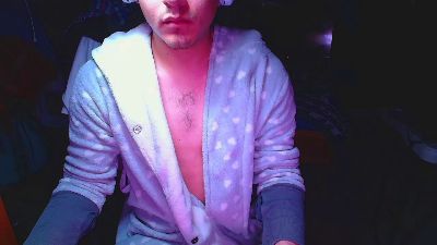 Larry_Art_A live cam on Cam4