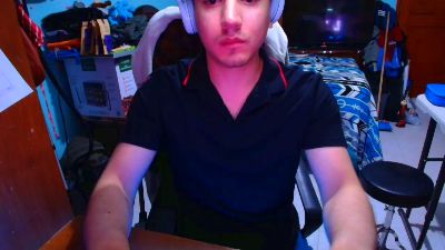 Larry_Art_A live cam on Cam4