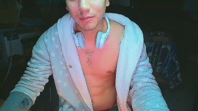 Larry_Art_A live cam on Cam4