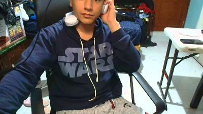 Larry_Art_A live cam on Cam4