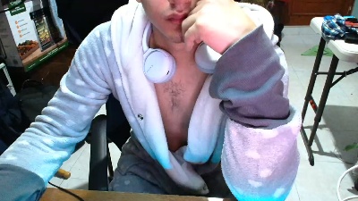 Larry_Art_A live cam on Cam4