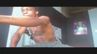 Larry_clouds live cam on Cam4