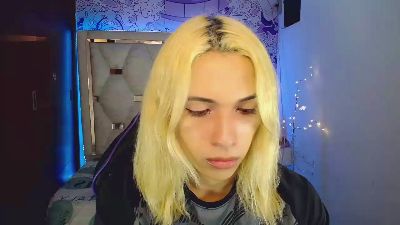 Larry_craft live cam on Cam4
