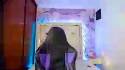 Larry_craft live cam on Cam4