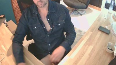 Lars_Lussurioso live cam on Cam4