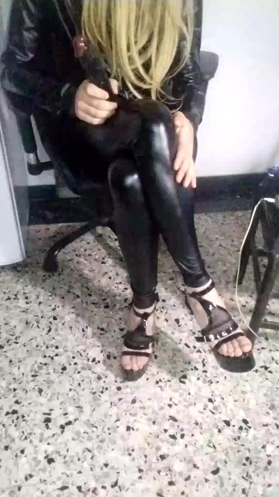 Laschiavatroia live cam on Cam4