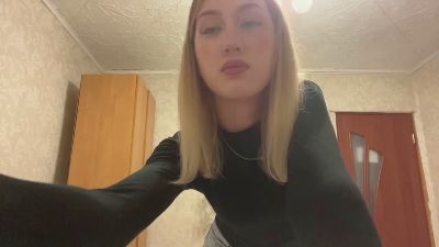 LashawnKahanek live cam on Cam4