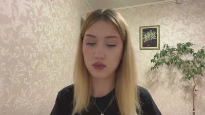 LashawnKahanek live cam on Cam4