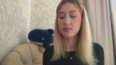 LashawnKahanek live cam on Cam4